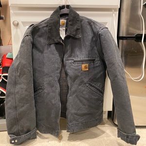 Small vintage carharrt jacket